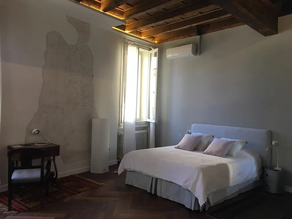 B&B L'Affresco Mantova Bed & Breakfast